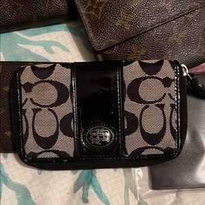 ** For Mayaa** Coach Black and Taupe Signature Canvas Wristlet
